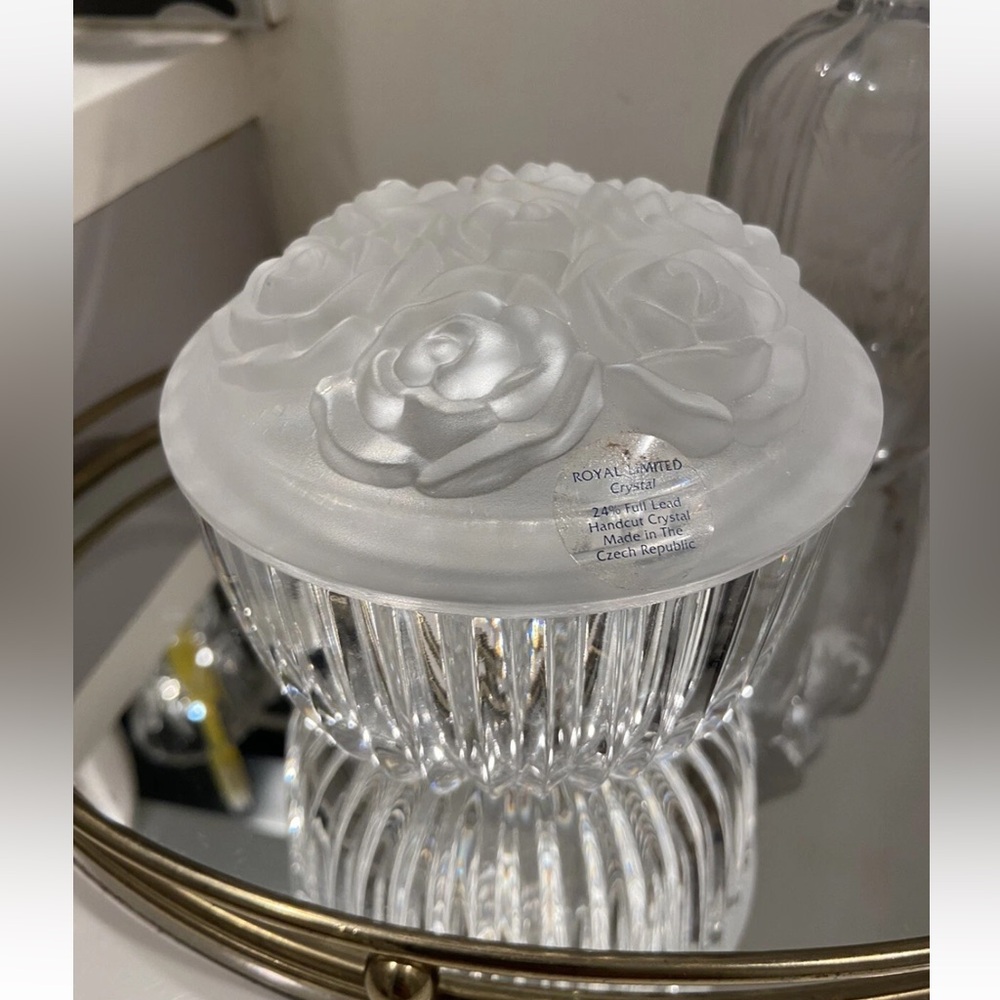 Vtg Royal Limited Crystal Powder Dish with 3D Rose Frosted Lid Hollywood Regency